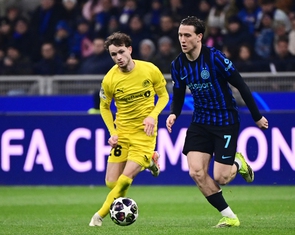 Kỳ tích đội bóng tí hon miền cực Bắc