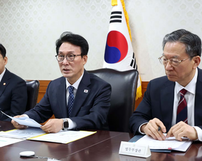 Hàn Quốc tuyên chiến tin giả trước bầu cử, cảnh báo AI thao túng lá phiếu