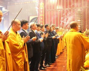 Yên Tử khai hội di sản, cầu bình an và thịnh vượng tới nhân dân