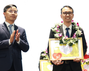 Đà Nẵng vinh danh những ‘blouse trắng’ thầm lặng với giải thưởng đặc biệt