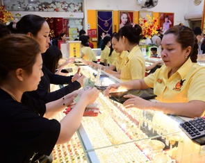 Giá vàng trong nước cao hơn thế giới đến 20 triệu đồng/lượng