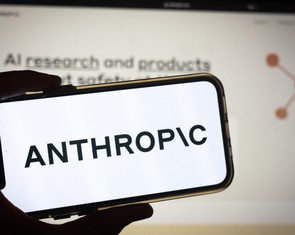 Ông Trump 'cấm cửa' AI của Anthropic trong các cơ quan Chính phủ Mỹ