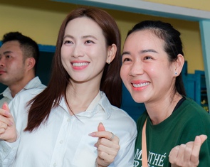 Phương Anh Đào, Tuấn Trần chiếu phim miễn phí cho dân làng chài ở Lâm Đồng