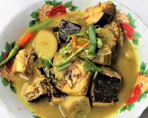 Cá đuối biển Nam Ô om chuối xanh