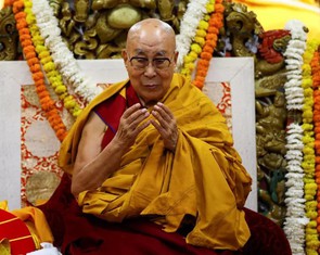 Grammy trao giải cho Đức Đạt Lai Lạt Ma, Trung Quốc phản ứng