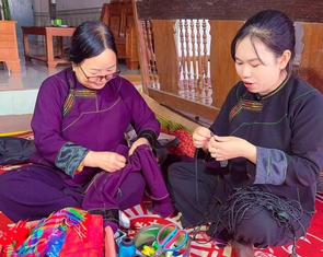 Từ căn nhà vùng cao đến sân bay Gia Bình 196.000 tỉ: Ý Đảng theo bước chân bí thư chi bộ về với dân