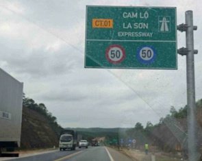 Tốc độ tối đa và tối thiểu đều cùng 50km/h trên cao tốc thì chạy thế nào?