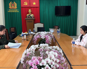 Khởi tố người phụ nữ livestream khiêu dâm để thu phí trên mạng