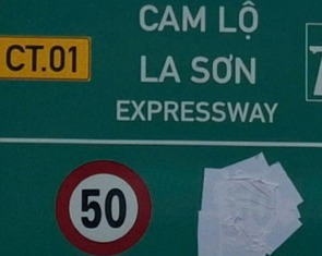 Biển tốc độ tối đa bằng tốc độ tối thiểu trên cao tốc: Đã chỉnh sửa lại biển báo toàn tuyến