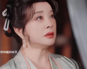 Lưu Hiểu Khánh hôn bạn diễn kém 30 tuổi gây tranh cãi