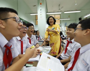 Học sinh vào lớp 10 tăng hơn 42.000 em, Sở Giáo dục và Đào tạo TP.HCM chỉ đạo khẩn