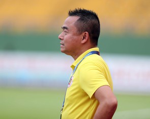 HLV Trần Tiến Đại tái xuất V-League