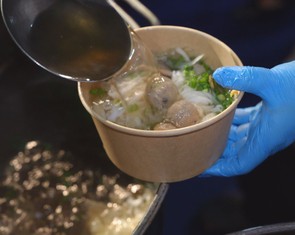 12.000 tô Phở ấm lòng công nhân Bàu Bàng