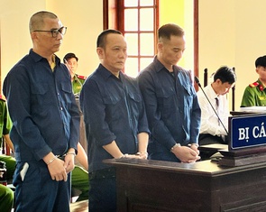 Nhóm bị cáo dựng chuyện quen lãnh đạo Công an Cần Thơ để lừa ‘chạy án’ hơn 1,8 tỉ đồng