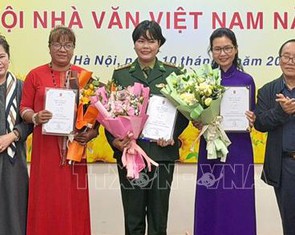 Giải thưởng văn học hằng năm còn để nhìn lại những vấn đề của đời sống văn học