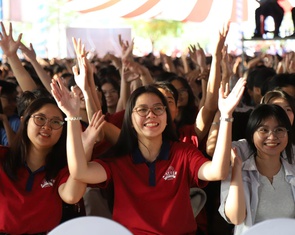 Muốn làm trong lĩnh vực dầu mỏ, dầu khí, học ngành gì?