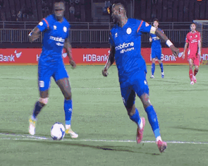 Video: VAR can thiệp giúp Công An TP.HCM thoát 1 bàn thua