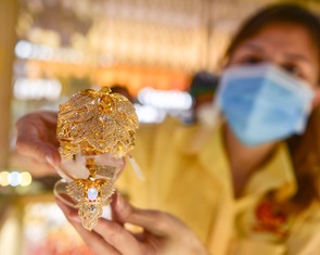 Giá vàng đã giảm mạnh so với đỉnh, giới chuyên gia nhận định gì?