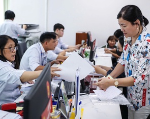 Gắn đổi mới thể chế với đổi mới công tác cán bộ