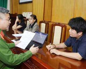 Khởi tố nhóm môi giới ‘phù phép’ hồ sơ mua nhà ở xã hội