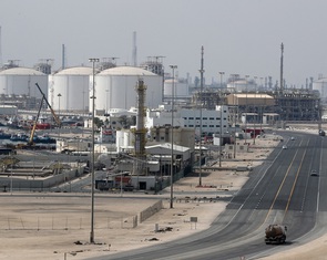 Dầu vượt 111 USD/thùng sau khi Iran tấn công cơ sở LNG lớn nhất thế giới