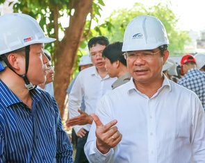 Chủ tịch UBND TP.HCM: Tháng 6 phải xong toàn bộ mặt bằng dự án rạch Xuyên Tâm