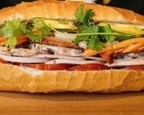 Số ca nghi ngộ độc sau khi ăn bánh mì ở TP.HCM tăng lên 22 người