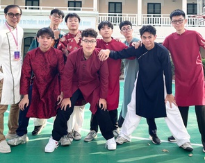 1.450 học sinh 'trẩy hội non sông', biến giờ văn thành lễ hội văn hóa rực rỡ