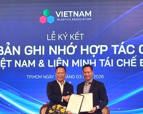 Ngành nhựa ‘tăng tốc’ xanh hóa