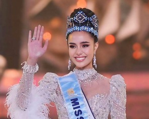 Hoa hậu Thế giới Opal Suchata đến Việt Nam