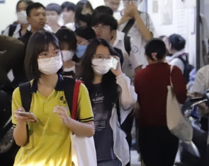 Dạy thêm, học thêm: Không thể mãi 'chữa phần ngọn'