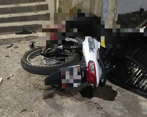 Xe máy tông cửa hầm Phú Gia ở Huế, hai thanh niên thiệt mạng