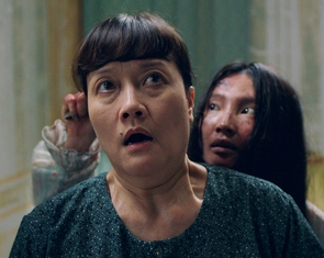 Cùng phim kinh dị mà kẻ thu trăm tỉ, người mở màn vỏn vẹn 1 tỉ đồng