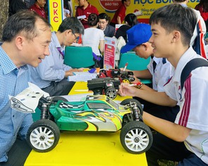 Học sinh miền Tây 'săn' ngành hot, trải nghiệm chọn nghề tại ngày hội tư vấn tuyển sinh