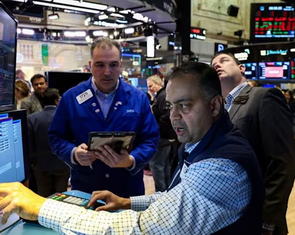 Chứng khoán châu Á lao dốc khi Mỹ - Iran liên tục đe dọa