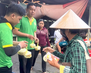 100 bữa sáng từ tâm