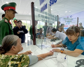 Sở Y tế TP.HCM đề xuất đưa đường dây nóng bảo vệ trẻ em, phụ nữ về đầu mối 1022