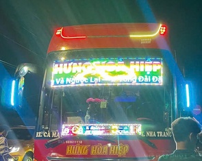 Xe giường nằm va chạm xe máy trên quốc lộ 1, hai người chết tại chỗ