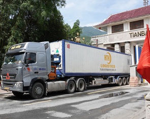 Gỡ vướng cho doanh nghiệp, không buông an toàn thực phẩm