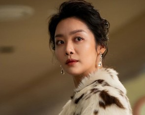 Ác nữ Cha Joo Young hóa 'phản diện mạnh nhất lịch sử' trong Climax