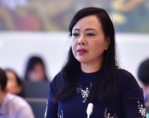 Nhà thầu khai bị ép chi tổng 100 tỉ, bà Nguyễn Thị Kim Tiến nói chỉ được cấp dưới đưa 7,5 tỉ