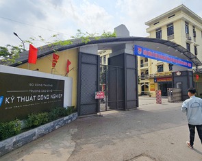 Vụ 'tố' doanh nghiệp 'ép tăng ca' khi thực tập: Nhà trường, học sinh nói gì?