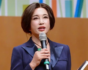 Cháu ruột bịa chuyện Lưu Hiểu Khánh chết trong bể bơi Hoành Điếm