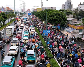 Đường Phạm Văn Đồng, Cộng Hòa nhiều ngã tư, TP.HCM có tính làm thêm cầu vượt?