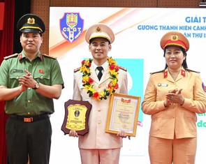 Tuyên dương 63 thanh niên tiêu biểu của lực lượng cảnh sát giao thông