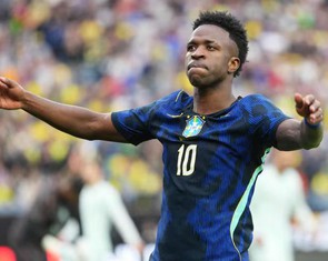'Brazil nên kiên nhẫn với Vinicius vì cậu ấy sẽ giúp họ vô địch World Cup'