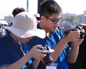 200 học trò TP.HCM 'đua' sáng tác ảnh tại Bình Châu - Hồ Cốc