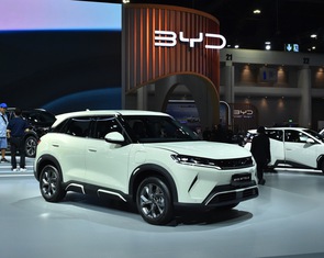 BYD tung 4 mẫu xe mới ở Đông Nam Á, trải từ xe điện đến hybrid đấu xe xăng