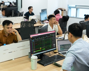 Chứng khoán điều chỉnh kéo dài, các dự báo bắt đầu 'hạ nhiệt'