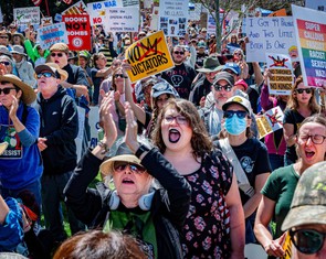 Hàng triệu người Mỹ biểu tình 'No Kings' tại 50 bang, phản đối ông Trump và chiến tranh Iran